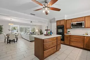 361 Scott Ave, Sarasota, FL 34243 - Photo 17