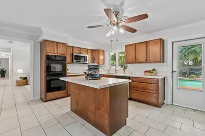 361 Scott Avenue, Sarasota, FL 34243 - Photo 13