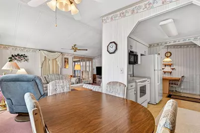 8906 31st Avenue E, Palmetto, FL 34221 - Photo 19