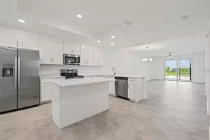 19007 Scallop Loop, Lakewood Ranch, FL 34202 - Photo 9