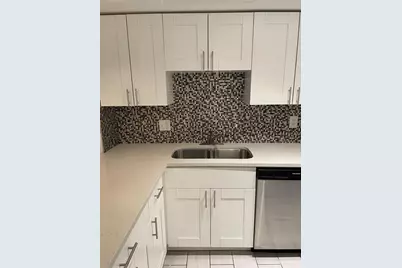 3700 S Osprey Avenue #216, Sarasota, FL 34239 - Photo 13