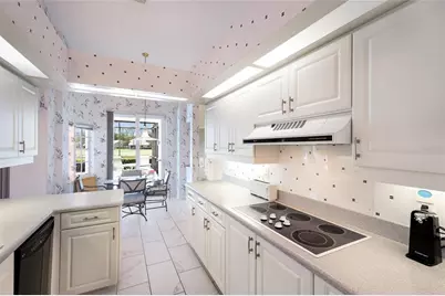 2893 Sandringham Place, Sarasota, FL 34235 - Photo 15