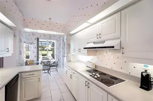 2893 Sandringham Pl, Sarasota, FL 34235 - Photo 15