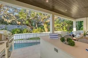 1537 Siesta Dr, Sarasota, FL 34239 - Photo 61