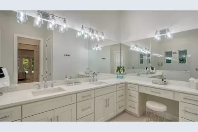 1537 Siesta Drive, Sarasota, FL 34239 - Photo 47