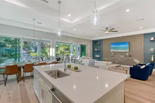 1537 Siesta Dr, Sarasota, FL 34239 - Photo 21
