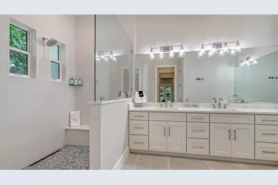 1537 Siesta Drive, Sarasota, FL 34239 - Photo 45