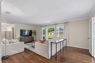 301 26th St W, Bradenton, FL 34205 - Photo 11