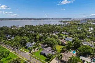 301 26th St W, Bradenton, FL 34205 - Photo 65