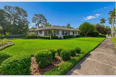 301 26th Street W, Bradenton, FL 34205 - Photo 3