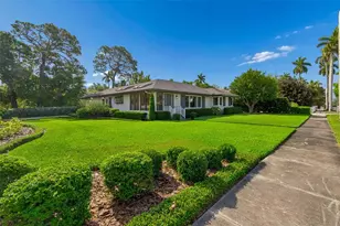 301 26th St W, Bradenton, FL 34205 - Photo 3