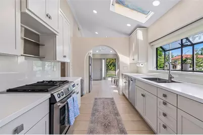 301 26th Street W, Bradenton, FL 34205 - Photo 21