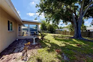 4892 Greencroft Rd, Sarasota, FL 34235 - Photo 37
