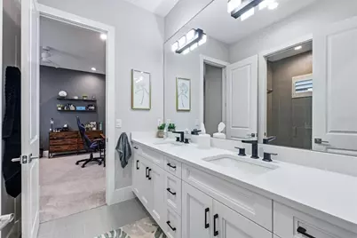 8254 Pavia Way, Lakewood Ranch, FL 34202 - Photo 23