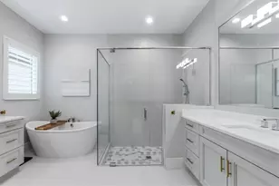 8254 Pavia Way, Lakewood Ranch, FL 34202 - Photo 21