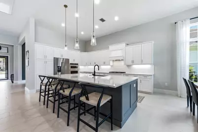 8254 Pavia Way, Lakewood Ranch, FL 34202 - Photo 3