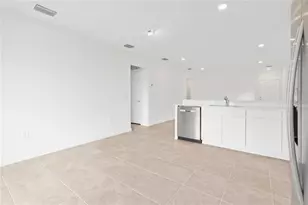 6560 Silverstar Dr, Sarasota, FL 34240 - Photo 17