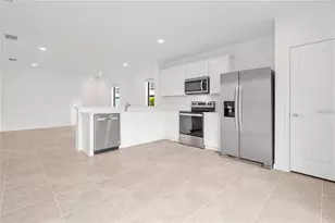 6560 Silverstar Dr, Sarasota, FL 34240 - Photo 3