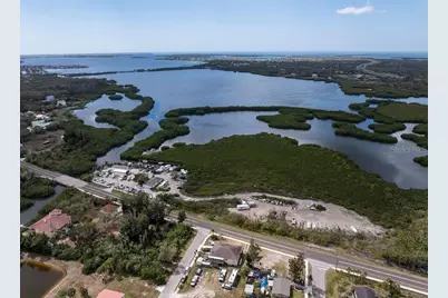 6817 Bayshore Road, Palmetto, FL 34221 - Photo 3