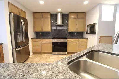 5521 Yorkshire Way, Sarasota, FL 34231 - Photo 13