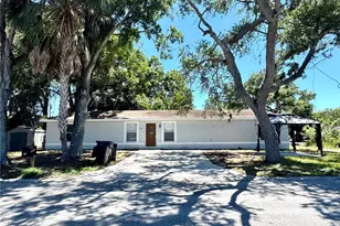 307 27th St E, Palmetto, FL 34221 - Photo 1