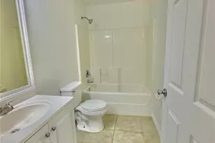 307 27th St E, Palmetto, FL 34221 - Photo 7