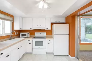 3816 Roxane Blvd, Sarasota, FL 34235 - Photo 13