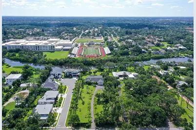 4935 Riverwood Avenue, Sarasota, FL 34231 - Photo 5