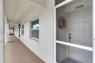 8750 Olde Hickory Ave, Sarasota, FL 34238 - Photo 7
