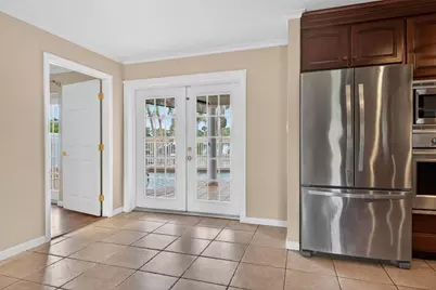 2555 Constitution Boulevard, Sarasota, FL 34231 - Photo 11