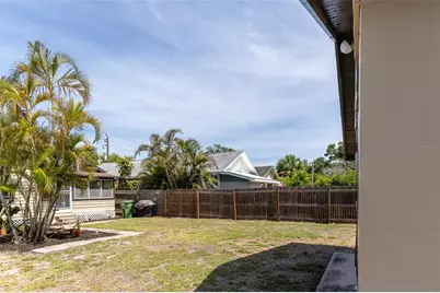1221 18th Street W, Bradenton, FL 34205 - Photo 23