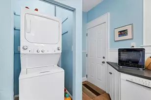 1676 Oak St, Sarasota, FL 34236 - Photo 15