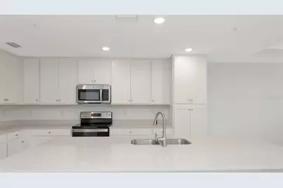 18114 Gawthrop Drive #107, Lakewood Ranch, FL 34211 - Photo 7