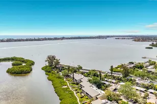1515 Pelican Point Dr, Sarasota, FL 34231 - Photo 1