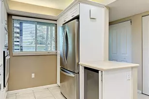 1515 Pelican Point Dr, Sarasota, FL 34231 - Photo 15