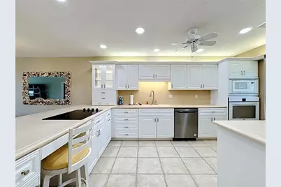 1515 Pelican Point Drive #BA185, Sarasota, FL 34231 - Photo 11