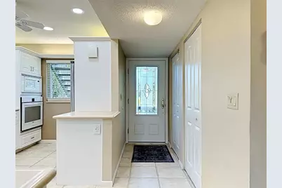 1515 Pelican Point Drive #BA185, Sarasota, FL 34231 - Photo 9