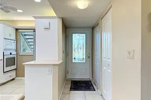 1515 Pelican Point Dr, Sarasota, FL 34231 - Photo 9