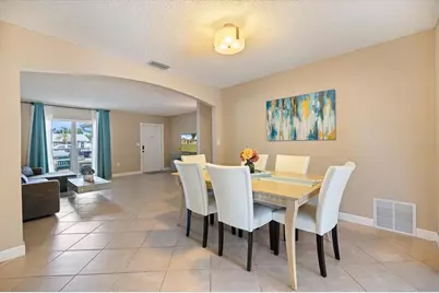 818 Plum Tree Lane, Sarasota, FL 34243 - Photo 9