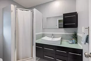 818 Plum Tree Ln, Sarasota, FL 34243 - Photo 29