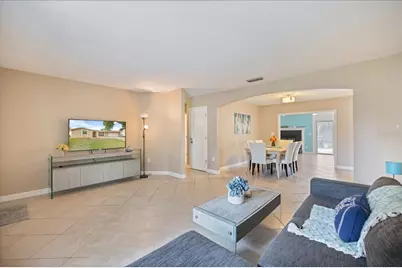 818 Plum Tree Lane, Sarasota, FL 34243 - Photo 13