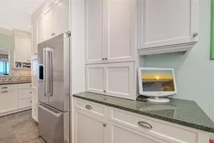 5420 Eagles Point Cir, Sarasota, FL 34231 - Photo 19