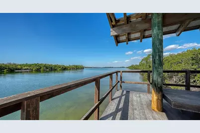 5420 Eagles Point Circle #402, Sarasota, FL 34231 - Photo 37