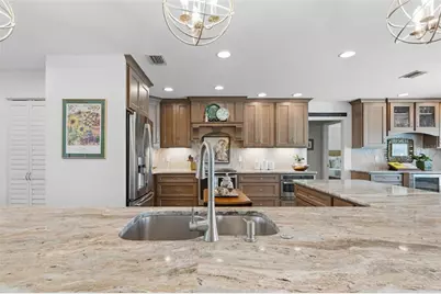 2211 50th Street W, Bradenton, FL 34209 - Photo 11