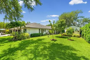 2211 50th St W, Bradenton, FL 34209 - Photo 43