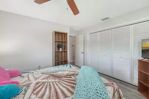 2902 Captiva Gardens Dr, Sarasota, FL 34231 - Photo 27