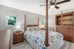 2902 Captiva Gardens Dr, Sarasota, FL 34231 - Photo 19
