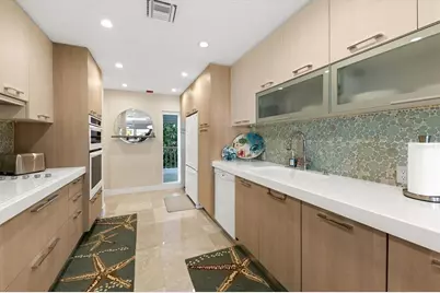 5757 Gulf Of Mexico Drive #305, Longboat Key, FL 34228 - Photo 11