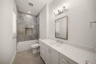 1575 Eastbrook Dr, Sarasota, FL 34231 - Photo 37