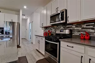 5764 Bungalow Grove Ct, Palmetto, FL 34221 - Photo 5